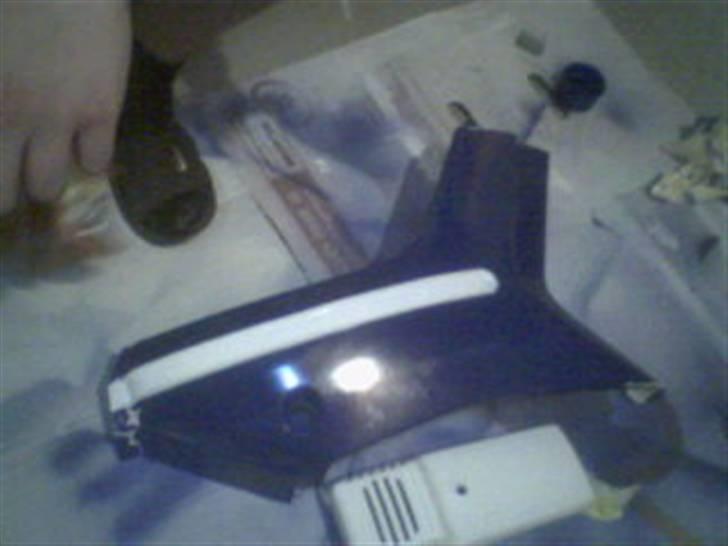 Honda melody mini - den hvide streg boblede op da den skulle have 2.  gangs lak så blev nødt til at fjerne den :/ billede 7