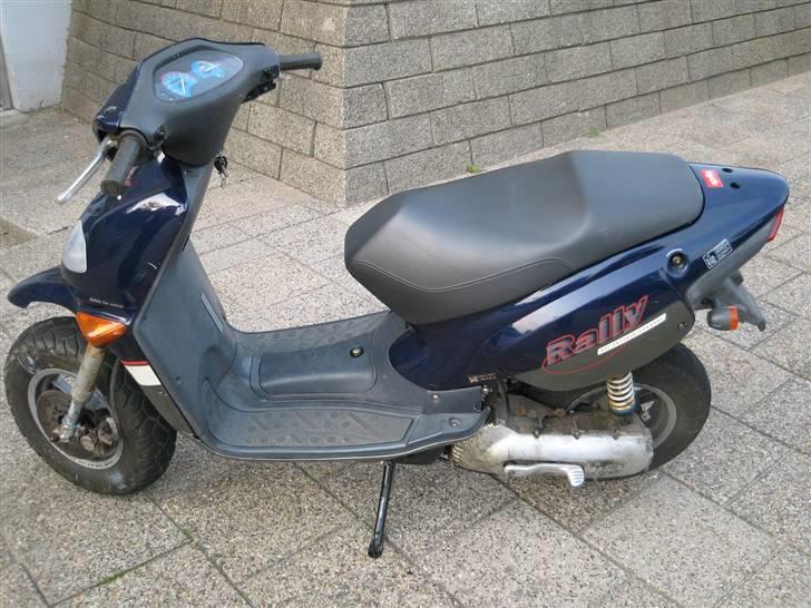 Aprilia rally solgt billede 6