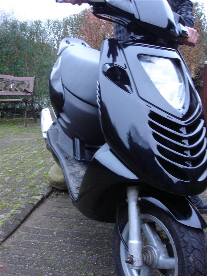 Aprilia Sonic - Det færdige frontskjold billede 6