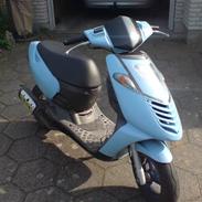 Aprilia Sonic nakket