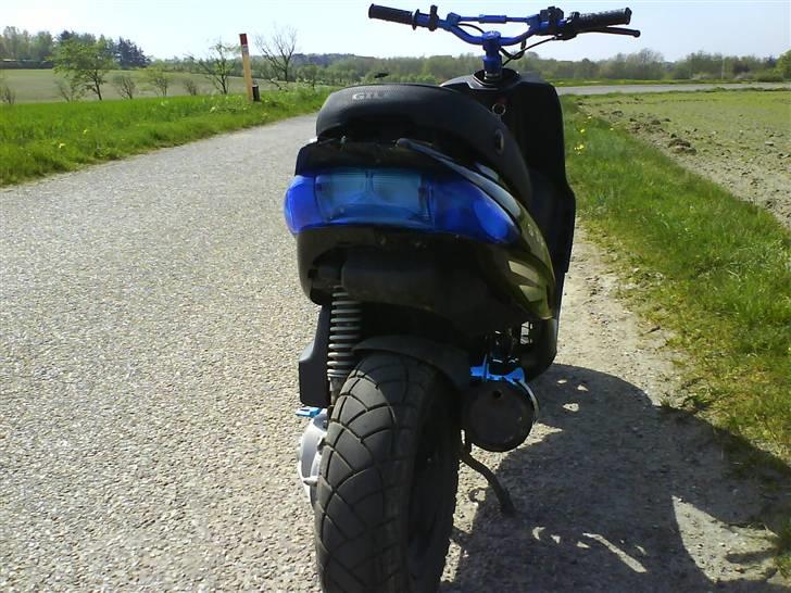 Gilera stalker Tager af politiet billede 7