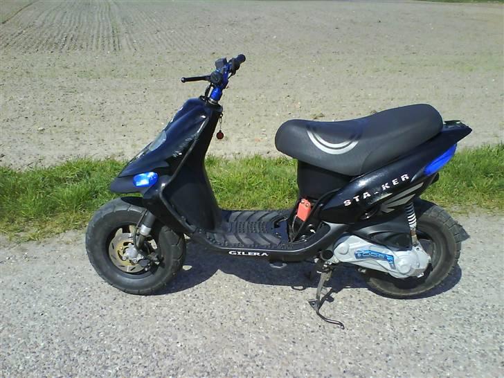 Gilera stalker Tager af politiet billede 8