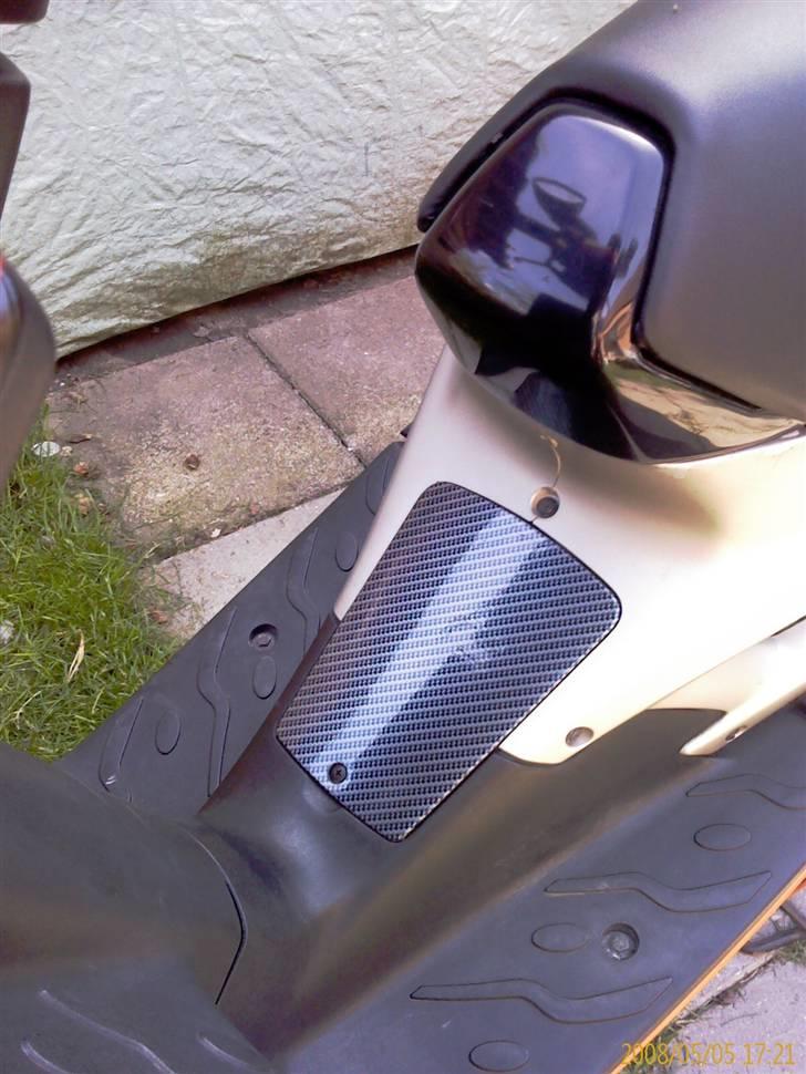 Peugeot Speedfight 1 LCE - batteri klappen billede 3