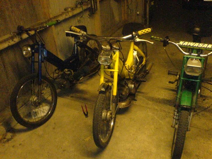 Puch 2gear. SOLGT FOR 2500KR. - her har vi alle mine maxi´er i min garage...puch maxi kl , puch maxi k og puch maxi 2 gear=P billede 5