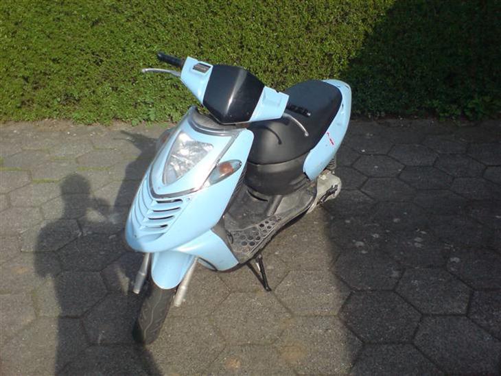 {{currentPhoto.altText}} billede {{currentPhoto.number}}