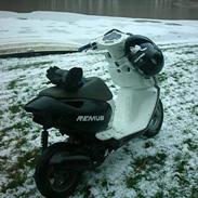 Aprilia Sonic,SÆLGES,lidt,tilbage