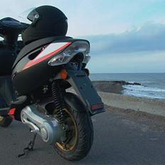 Aprilia .-< soniC >-.