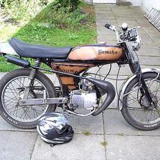 Yamaha fs-1 4g solgt