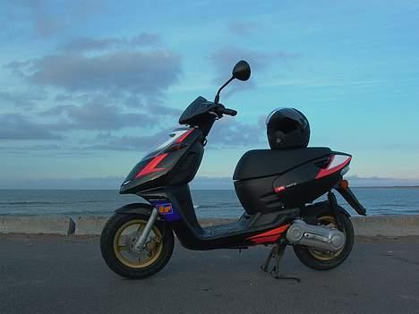 Aprilia .-< soniC >-. - min fødselsdag 18 oktober billede 1