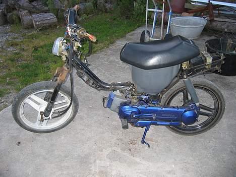 Honda wallaroo # - som hun så ud efter motoren var fundet til fruen!  men har desværre ikk nogle billeder a hende som un så ud da jeg fik hende! billede 9