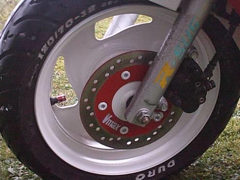 Sym Jet - TIL SALG - Kommer NRG på istedet, den her er jo grim. men hvid lak pynter billede 2