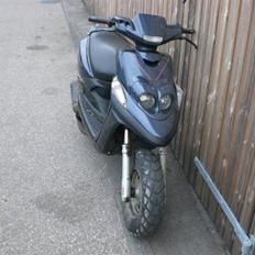 Yamaha bws ng Andrés STJÆLET