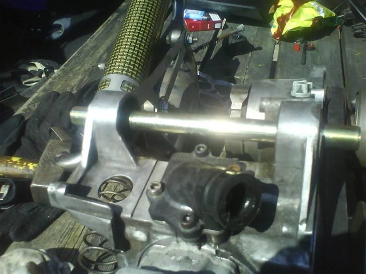 Yamaha Jog LC Solgt i dele - Ny pind til motorophæng :D billede 6