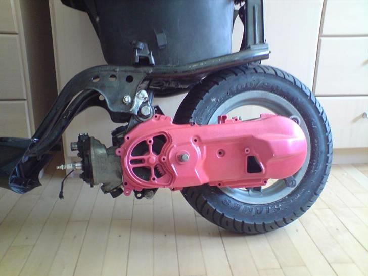 Yamaha Jog LC Solgt i dele - Perlemor rødt variodæksel :) billede 9