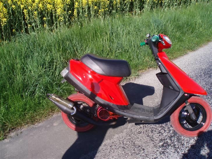 Yamaha jog as >>> S O L G T <<< - haha flot kasper XD  d. 17/5- 08 billede 4