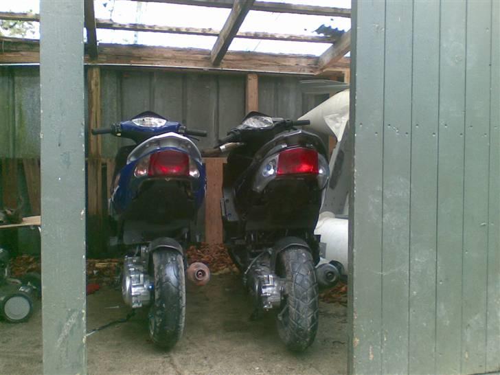 PGO G-max Gjorde det godt - Det er da lige til at overleve med sådan en Garage :D billede 11