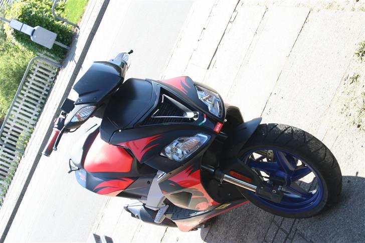 Aprilia sr 50 factory solgt billede 4