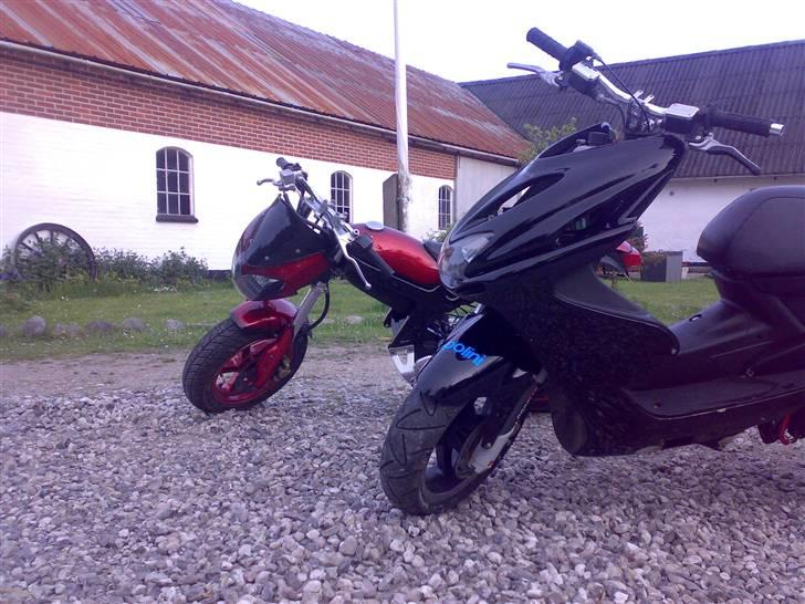 Yamaha Aerox LC DD EVO2 ( byttet - min aerox. og min bedste ven`s ssm :)<3 billede 12