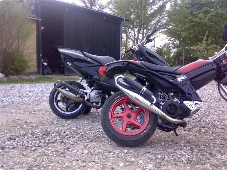 Yamaha Aerox LC DD EVO2 ( byttet - min aerox. og min bedste ven`s ssm :)<3 billede 13