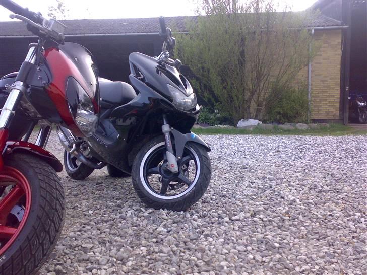 Yamaha Aerox LC DD EVO2 ( byttet - min aerox. og min bedste ven`s ssm :)<3 billede 15