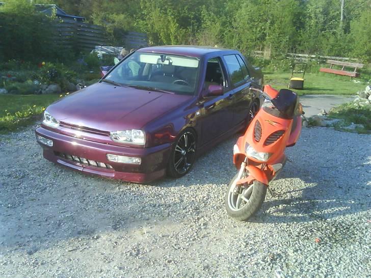 Aprilia sr50 LC DD evo 2 - ved siden af min bror`s vento :) billede 11