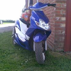 Yamaha Jog RR . Red Top Projekt 