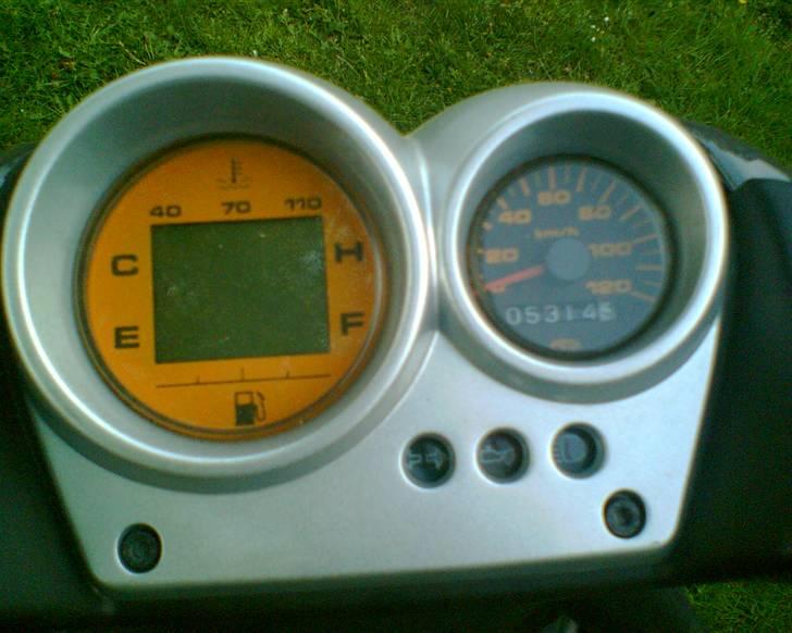 Yamaha aerox ( solgt ) billede 8