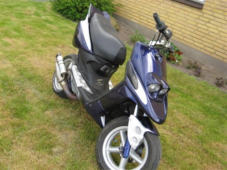 Yamaha spy purple flower (SOLGT) billede 2