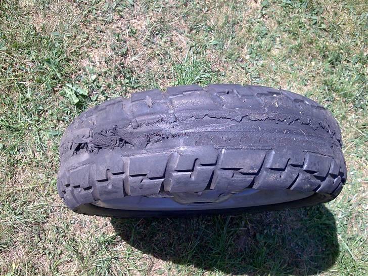 Aprilia SR50 (SOLGT) - Tja sådan kan det gå når man skal lege:D billede 15