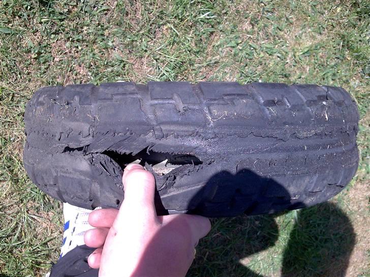 Aprilia SR50 (SOLGT) - Tja sådan kan det gå når man skal lege:D billede 16