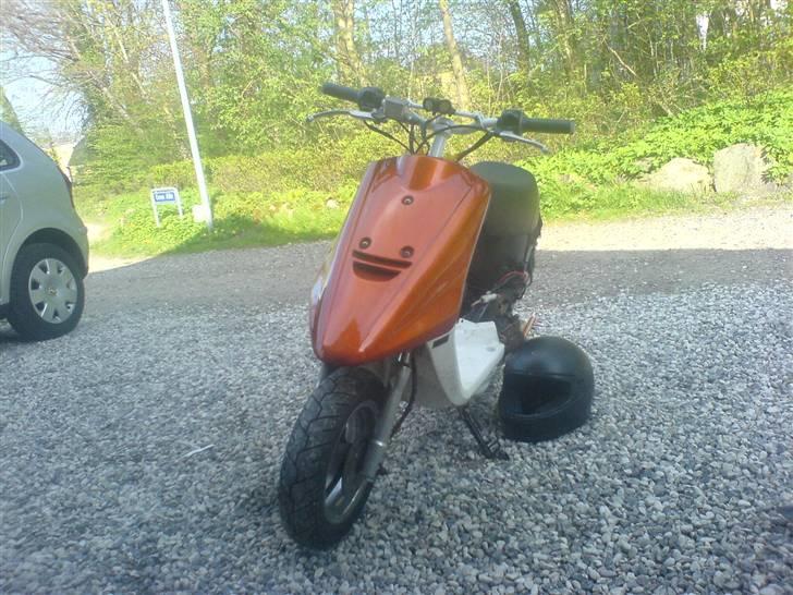 Yamaha Jog -  SOLGT - ude ved foncy :D billede 8