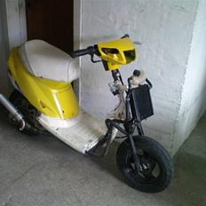 Yamaha jog polini evo lc solgt