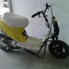 Yamaha jog polini evo lc solgt