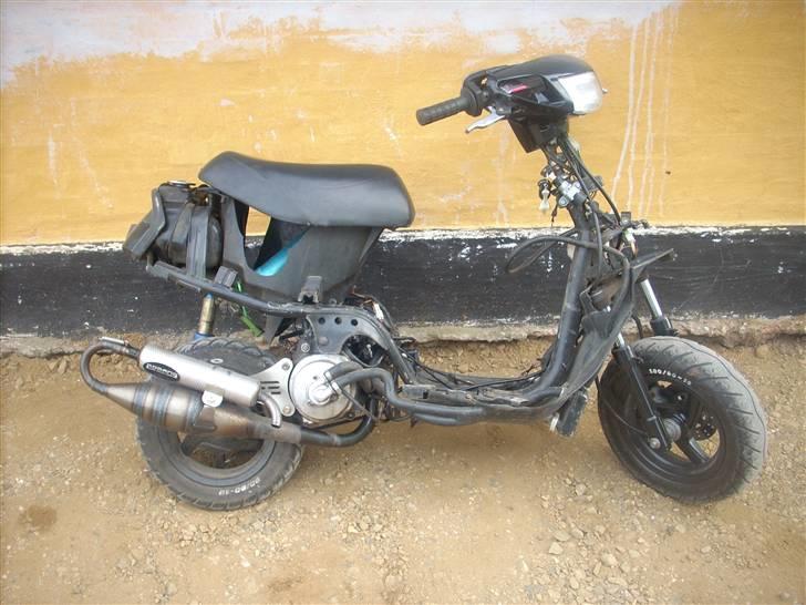 Yamaha jog Lc solgt - som den står nu.. uden skjolde pga den ska havde skiftet lejer  billede 5