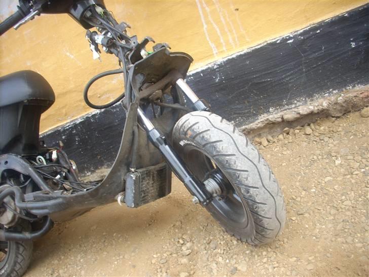 Yamaha jog Lc solgt - som den står nu.. uden skjolde pga den ska havde skiftet lejer   billede 6