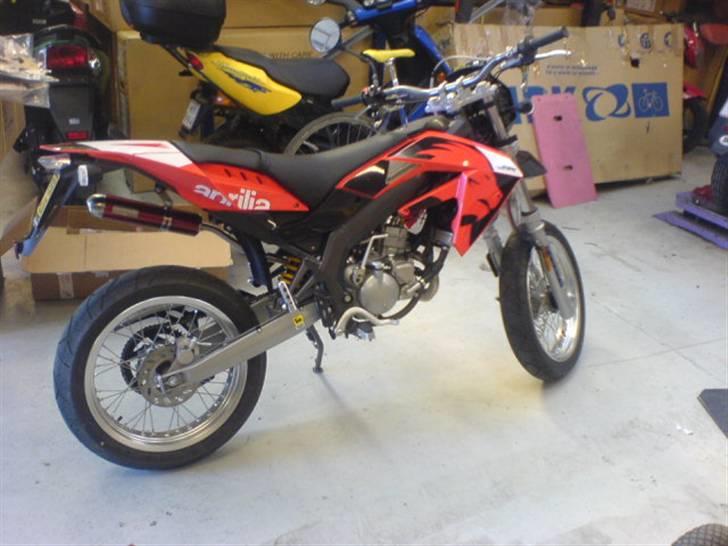 Aprilia SX 50 [total skadet] - Ude på værkstedet billede 5