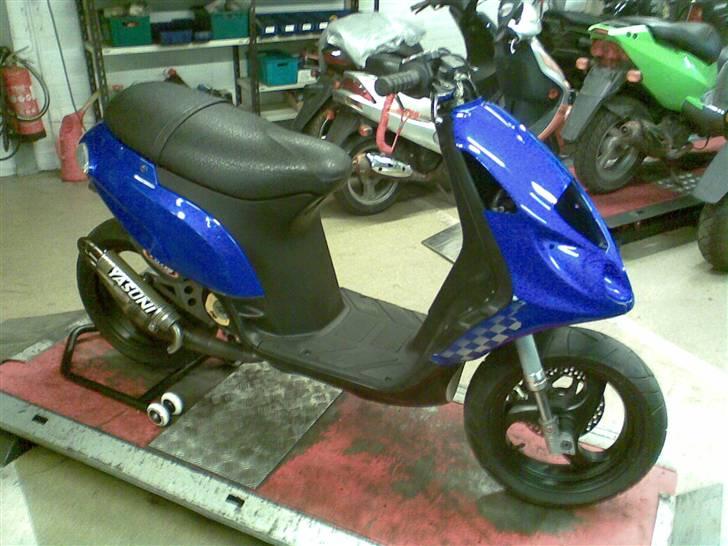 Piaggio NTT (SOLGT) - Så kom der skjolde på den og lidt nye dele. billede 7