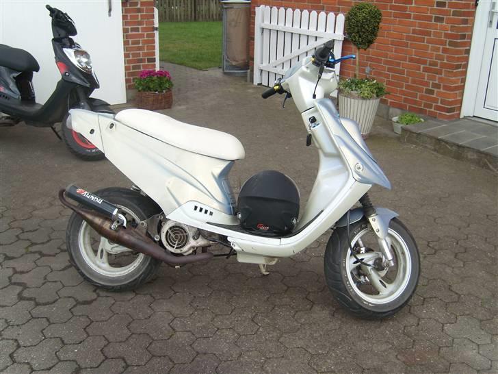 PGO Hot 50  billede 2