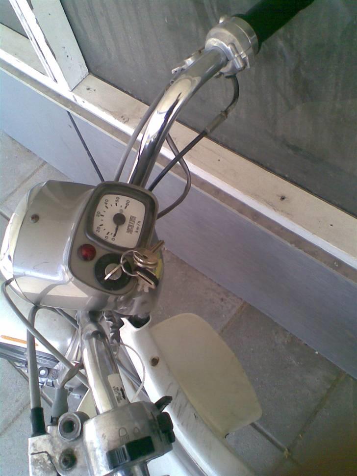 Suzuki FZ50 ( SOLGT ) billede 8