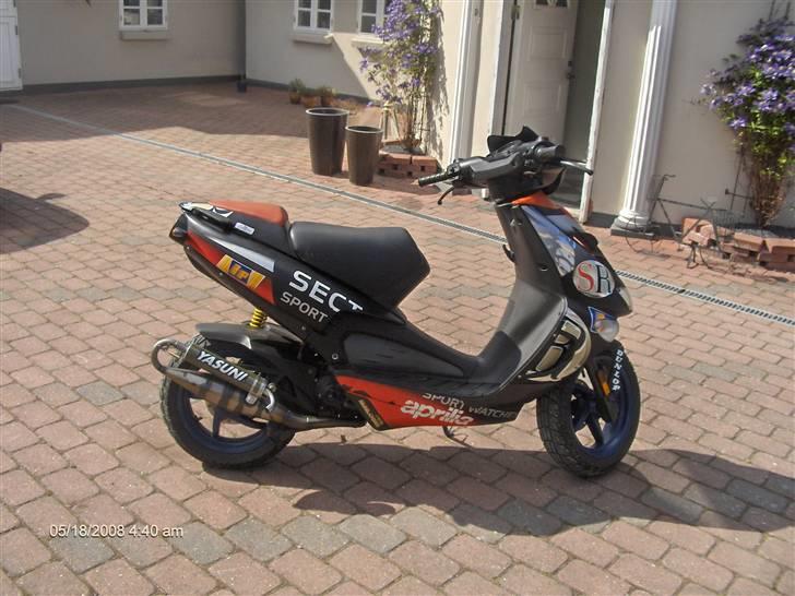 Aprilia SR50 Ditech LC DD(SOLGT!) billede 1