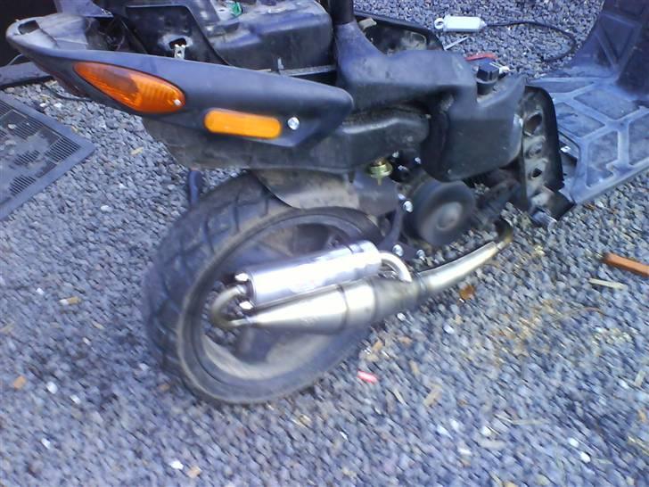 Piaggio NRG MC3 SOLGT - Den nye udstødning:D billede 6