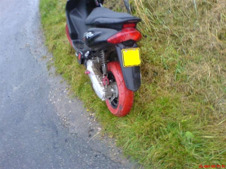 Yamaha JogR - SOLGT -  - den er lidt beskidt på billederne sorry, bedre kommer!!  billede 6