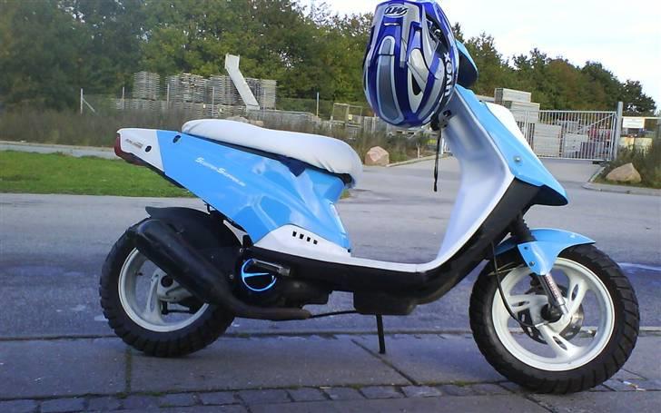 PGO hot 50 Solgt - Før den blev malet grøn og sat bar styr på :) billede 3