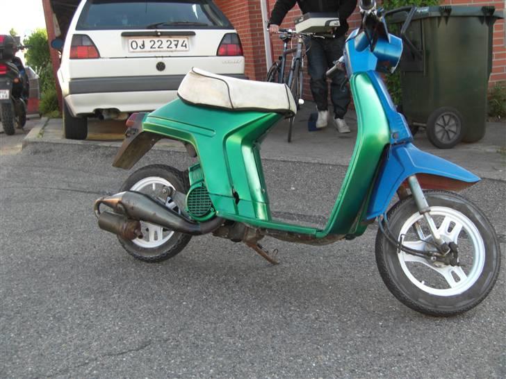 Honda Melody - Snart færdig, mangler lige foran. Speedometer kommer på og maling + Nyt læder på sæde. billede 8