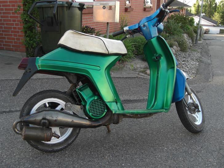 Honda Melody - Snart færdig, mangler lige foran. Speedometer kommer på og maling + Nyt læder på sæde. billede 10