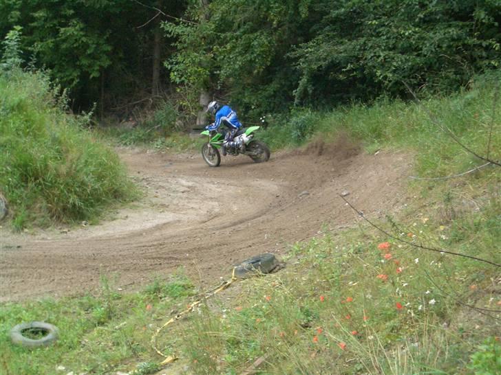 Kawasaki kx 85/65 - [Solgt] - Kawasaki´en ude i kurvekørsel billede 6