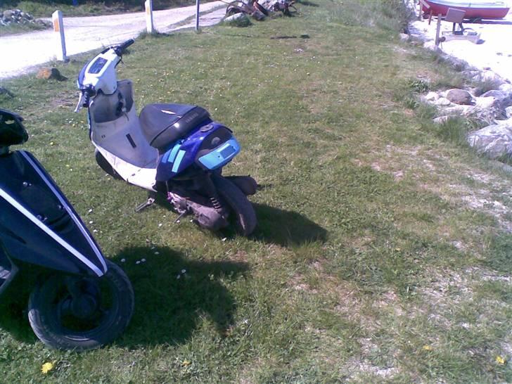 Yamaha jog solgt billede 6