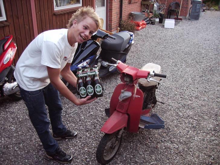 Honda Melody - Solgt - Spasseren som jeg købte den af :D billede 3