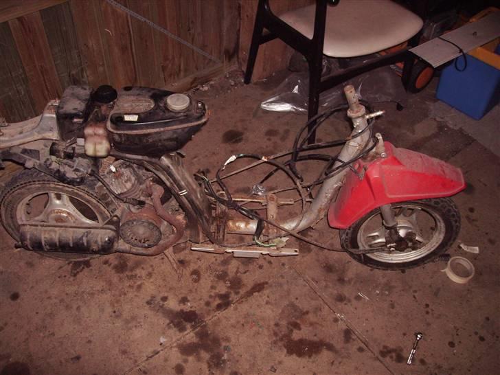 Honda Melody - Solgt - Igang med at skille den ad billede 15