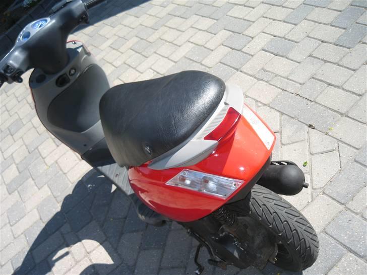 Piaggio new zip billede 4